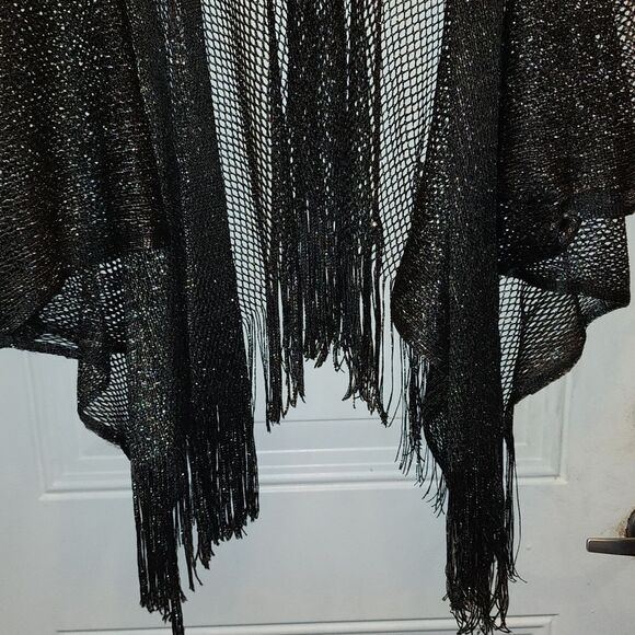 Open Cape  - Picture 2 of 3